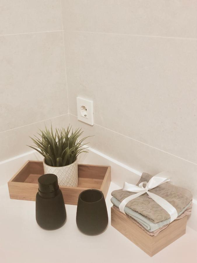 Precioso apartamento en Monzón con terraza,piscina,parque infantil y parking Exterior foto