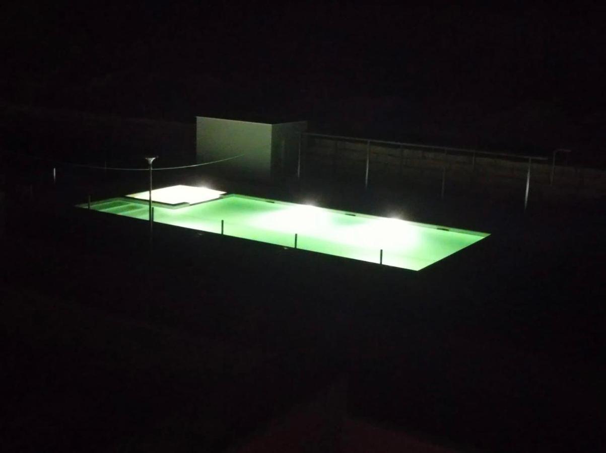 Precioso apartamento en Monzón con terraza,piscina,parque infantil y parking Exterior foto