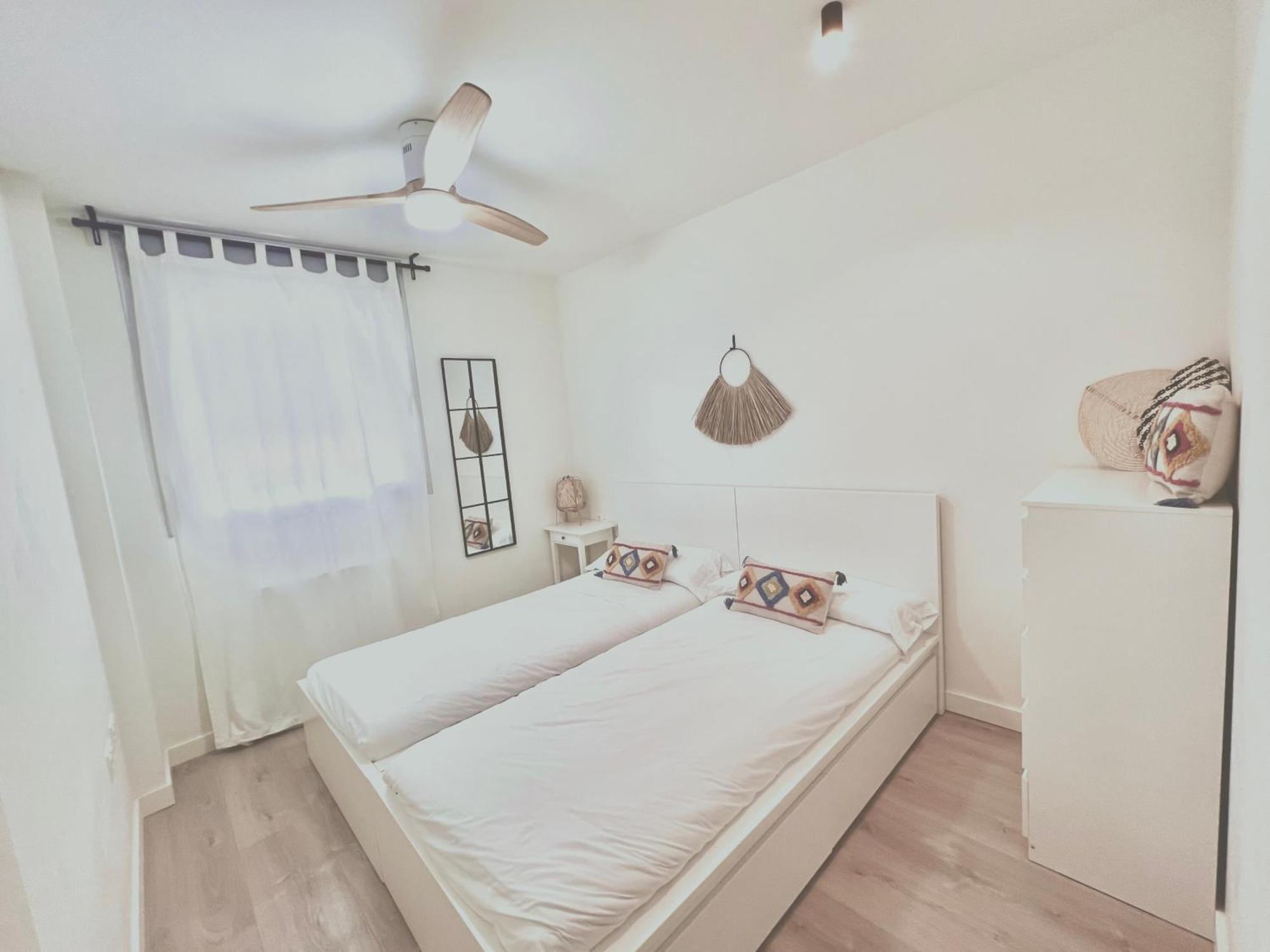 Precioso apartamento en Monzón con terraza,piscina,parque infantil y parking Exterior foto